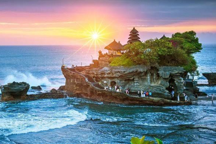 Pantai-Tanah-Lot-Bali